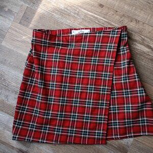 Hollister Ultra High Rise Mini Skirt Size Medium